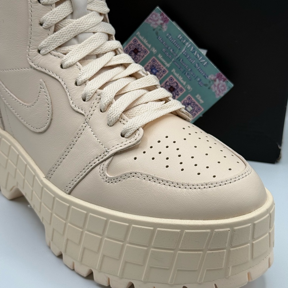 NIKE AIR JORDAN 1 BROOKLYN BOOTS - Picture 2 of 9